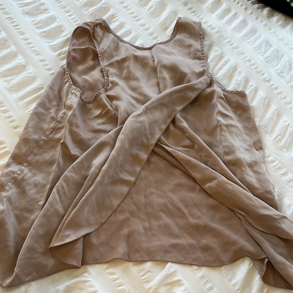 Lunya washable silk short and tank sleep set.  Size Small. - Picture 7 of 8